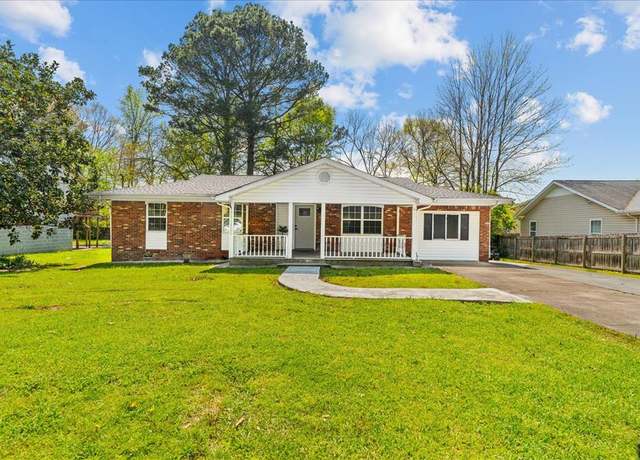 Property at 700 Lexington Court Ct, Dalton, GA 30721, 5 beds, 3 baths