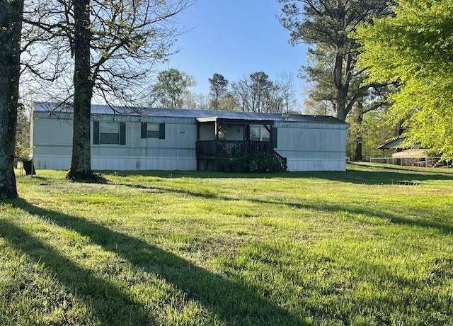 Property at 3904 Tom Manis Road Rd, Dalton, GA 30721, 2 beds, 2 baths