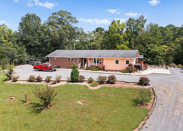 Property at 620 Lower Dawnville Road Rd NE, Dalton, GA 30721, 3 beds, 3 baths