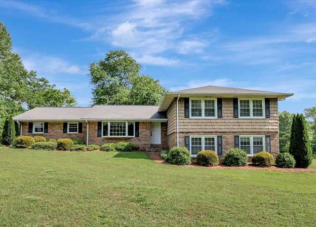 Property at 153 Buckingham Drive Dr, Dalton, GA 30720, 5 beds, 4 baths