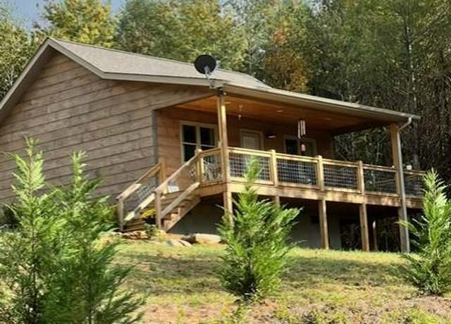 Property at 110 Bear Claw Rdg, Franklin, NC 28734, 2 beds, 1 bath