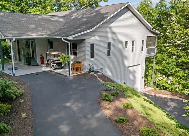 Property at 299 Reserve Rd, Franklin, NC 28734, 3 beds, 3 baths