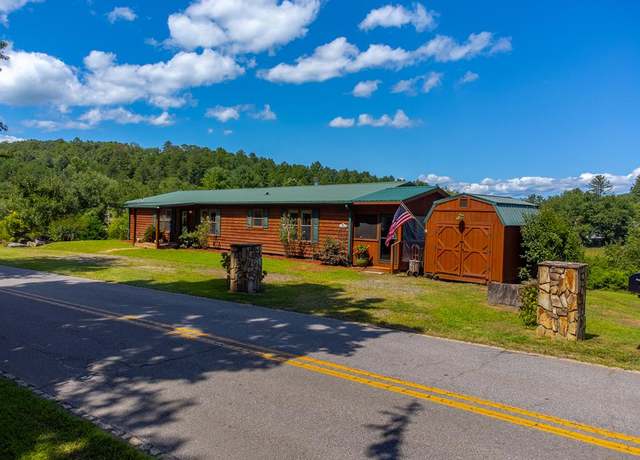 Property at 129 Skeenah Rd, Franklin, NC 28734, 2 beds, 3 baths
