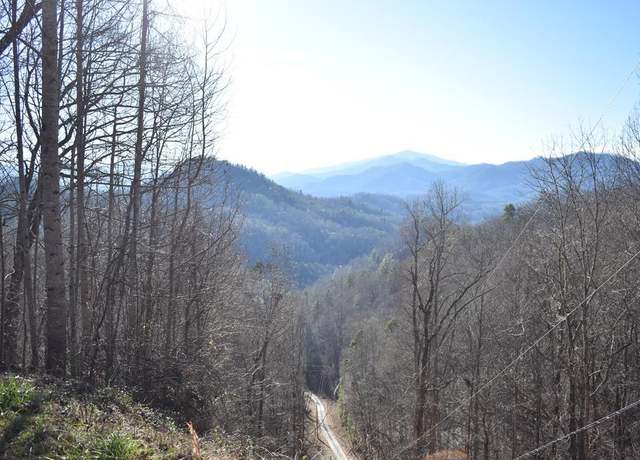 Property at 10 Ridge Pl, Bryson City, NC 28713