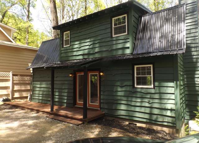 Property at 318 Bradley St, Maggie Valley, NC 28751, 2 beds, 2 baths