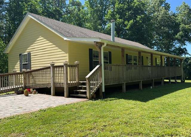 Property at 221 Dogwood Holw, Bryson City, NC 28713, 3 beds, 2 baths