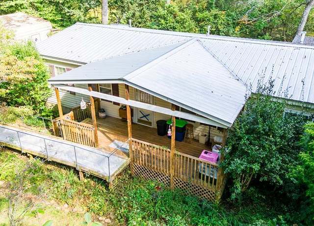 Property at 299 Battle Branch Rd, Franklin, NC 28734, 3 beds, 2 baths