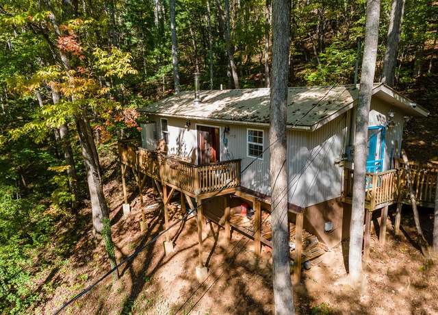 Property at 204 Forest Cove Rd, Franklin, NC 28734, 1 bed, 1 bath