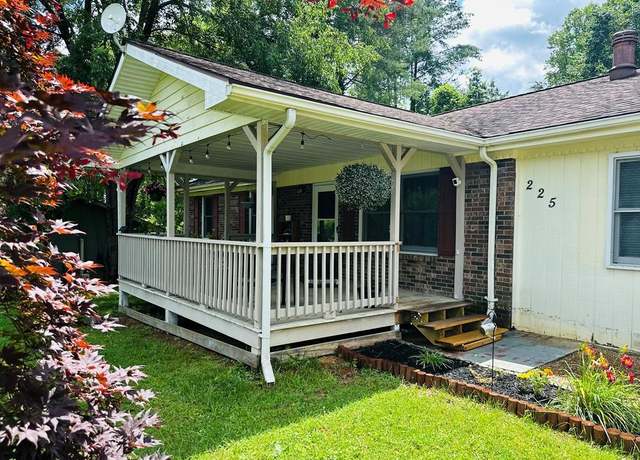 Property at 225 Holly Hill Rd, Bryson City, NC 28713, 3 beds, 2 baths
