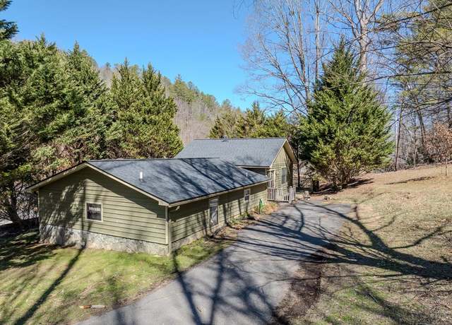 Property at 51 Honeysuckle Rdg, Almond, NC 28702, 2 beds, 2 baths
