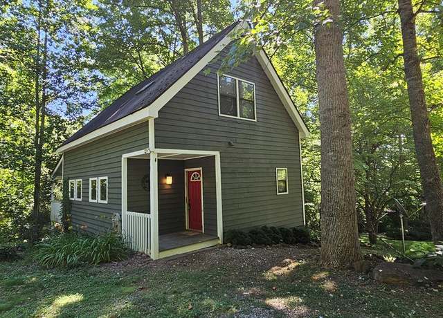 Property at 4 Camp Ultima Blvd, Franklin, NC 28734, 1 bed, 2 baths