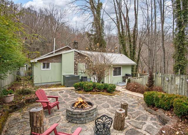 Property at 897 Dark Ridge Rd, Sylva, NC 28779, 3 beds, 2 baths