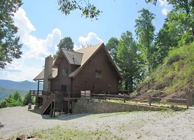 Property at 200 Coyote Cv, Franklin, NC 28734, 4 beds, 3.5 baths