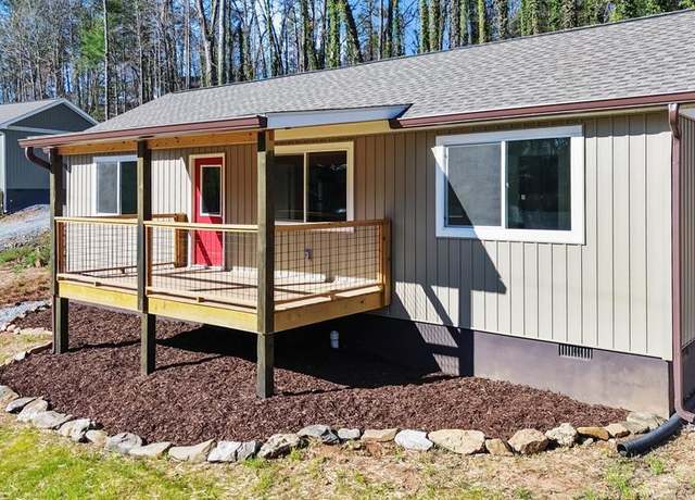 Property at 144 Love St, Franklin, NC 28734, 2 beds, 2 baths