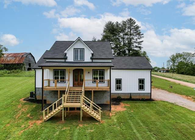Property at 59 Clear Sky Dr, Franklin, NC 28734, 3 beds, 2 baths