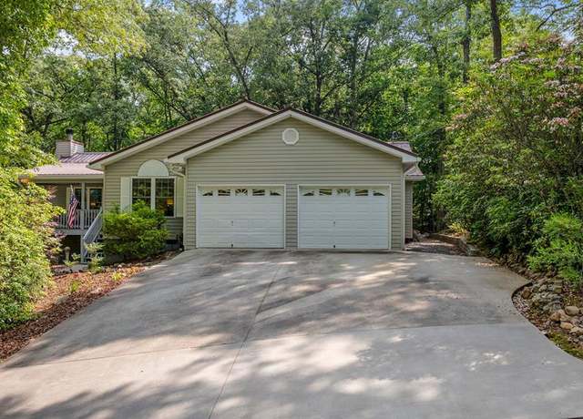 Property at 176 Old Cabin Rd, Franklin, NC 28734, 3 beds, 2 baths