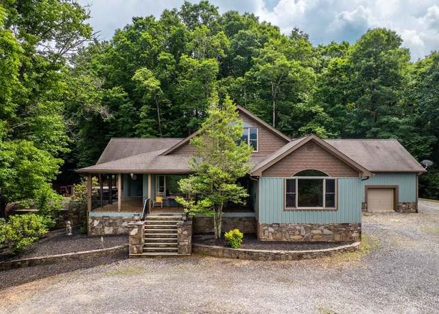 Property at 486 Center Dr, Bryson City, NC 28713, 3 beds, 3.5 baths