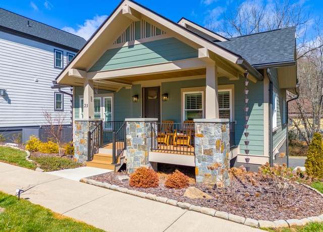 Property at 23 Market St, Franklin, NC 28734, 2 beds, 2.5 baths
