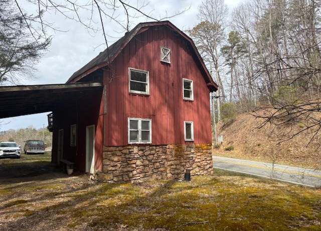 Property at 417 Sunset Farms Rd, Whittier, NC 28789, 3 beds, 2 baths