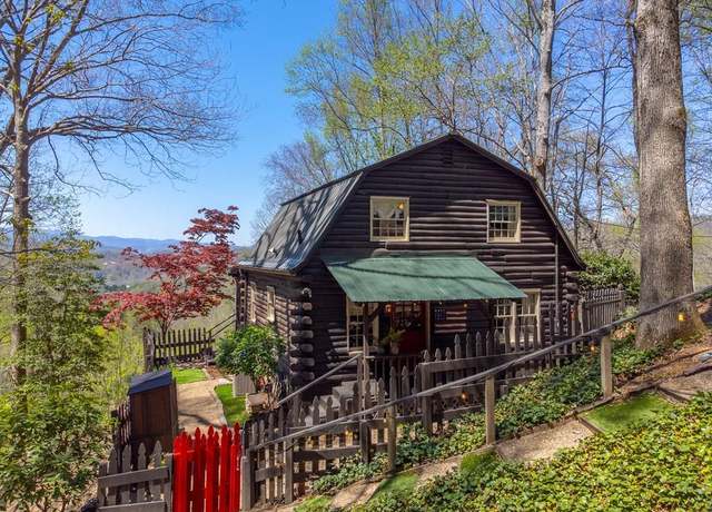 Property at 464 Hickory Hollow Rd, Franklin, NC 28734, 2 beds, 1.5 baths