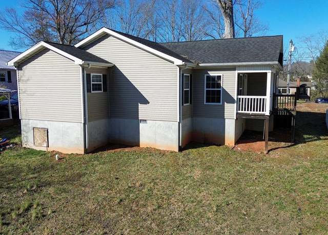 Property at 221 Bidwell St, Franklin, NC 28734, 3 beds, 2 baths