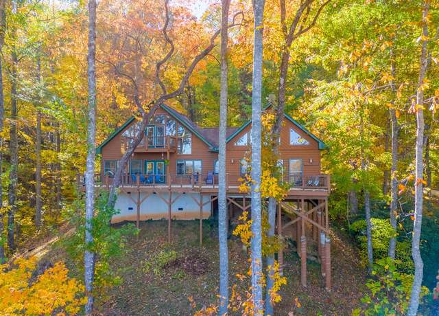 Property at 1230 Muskrat Valley Ln, Franklin, NC 28734, 3 beds, 3.5 baths