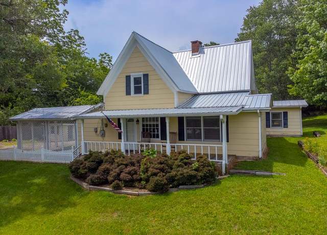 Property at 529 Union School Rd, Franklin, NC 28734, 3 beds, 2.5 baths