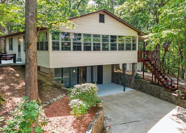 Property at 93 Dale Dr, Franklin, NC 28734, 2 beds, 2 baths