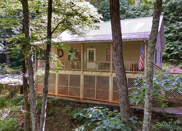 Property at 209 Seminole Dr, Whittier, NC 28789, 2 beds, 2 baths