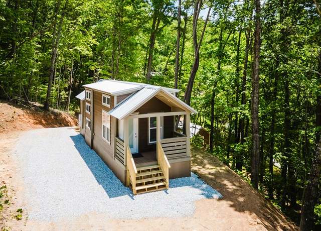Property at 75 Pinehurst Dr, Bryson City, NC 28713, 1 bed, 1 bath