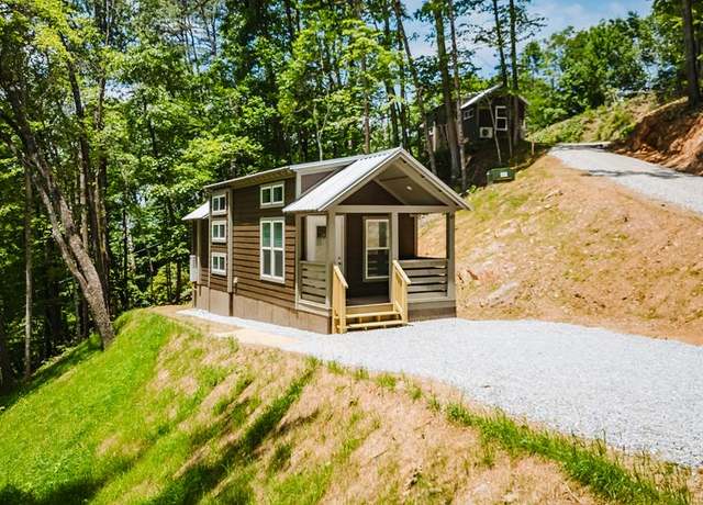 Property at 47 Pinehurst Dr, Bryson City, NC 28713, 1 bed, 1 bath