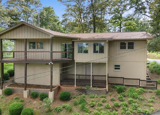 Property at 435 Pauline Ave, Franklin, NC 28734, 2 beds, 2 baths