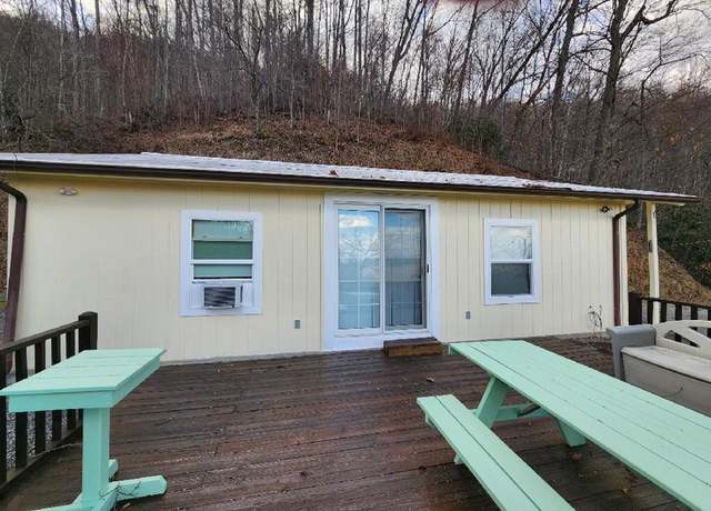 Property at 1680 Williamson Rd, Whittier, NC 28789, 2 beds, 1 bath