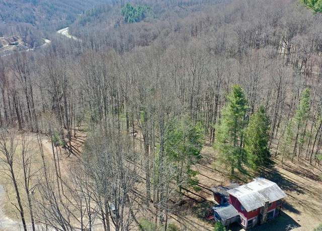 Property at 124, 128 Glad Tidings Ln, Sylva, NC 28779, 2 beds, 1.5 baths