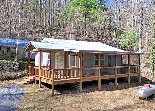 Property at 477 Mincey Rd, Franklin, NC 28734, 2 beds, 1.5 baths