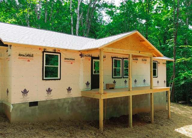 Property at 58 Sunrise Dr, Franklin, NC 28734, 3 beds, 2 baths