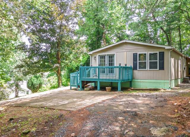 Property at 36 Sanwood Dr, Franklin, NC 28734, 3 beds, 2 baths