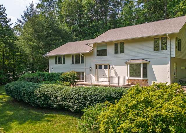 Property at 54 Deer Run, Highlands, NC 28741, 3 beds, 3.5 baths
