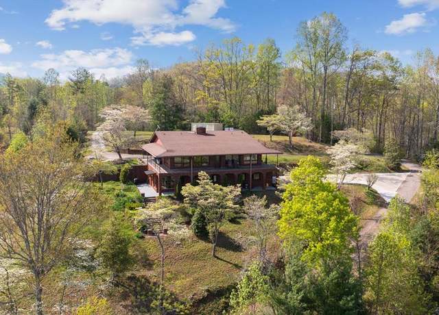 Property at 380 Ledford Dr, Franklin, NC 28734, 3 beds, 3 baths