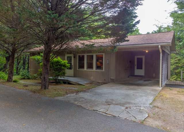 Property at 99 Stonewood Ln, Franklin, NC 28734, 2 beds, 1 bath