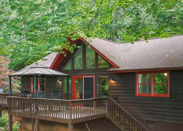 Property at 639 Old Cove Rd, Sylva, NC 28779, 2 beds, 2 baths