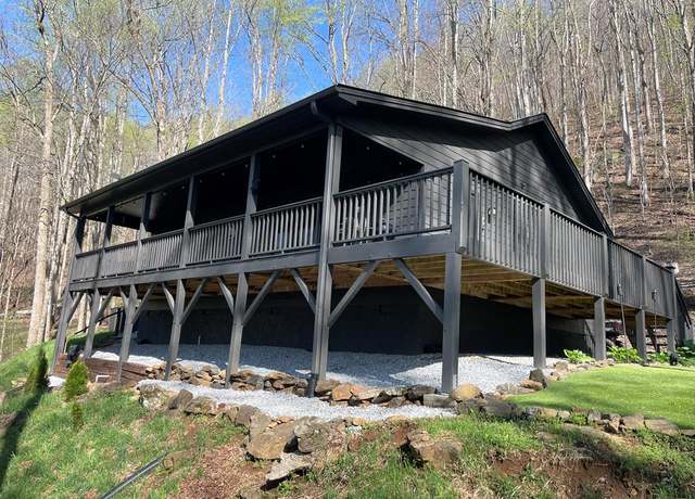 Property at 1079 Crestview Dr, Otto, NC 28763, 2 beds, 1.5 baths