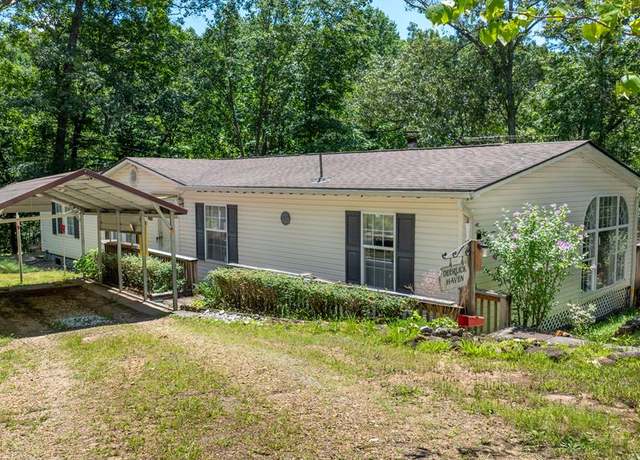 Property at 113 Old Clarks Chapel Rd, Franklin, NC 28734, 3 beds, 2 baths