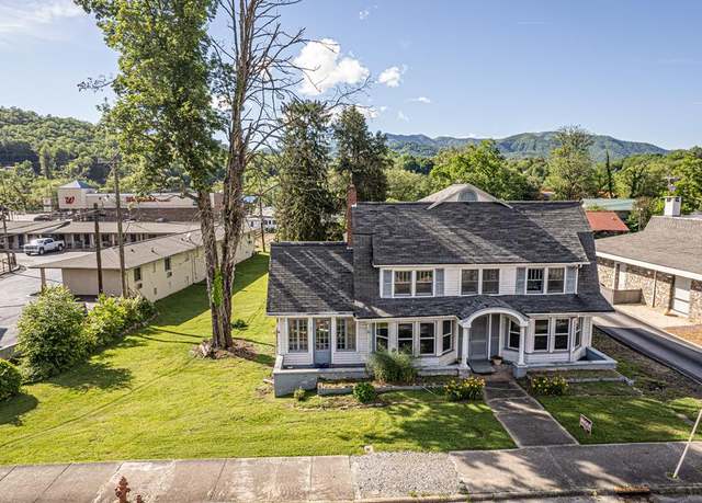 Property at 31 Main St, Bryson City, NC 28713, 6 beds, 4 baths