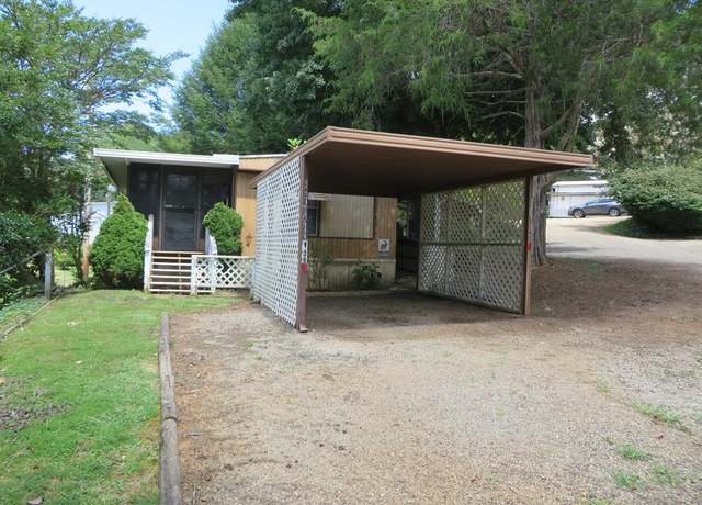 Property at 144 Maples Park Dr, Franklin, NC 28734, 2 beds, 1 bath