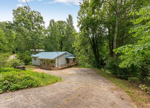 Property at 35 Woods Edge Trl, Franklin, NC 28734, 2 beds, 2 baths