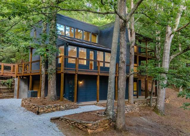 Property at 396 Vanhook Rd, Franklin, NC 28734, 4 beds, 4 baths