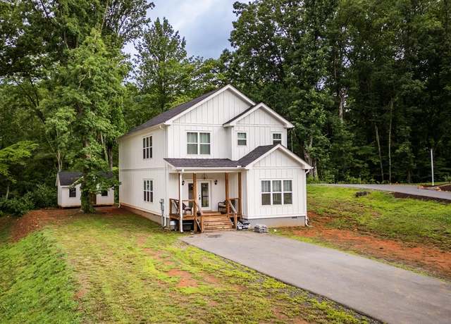 Property at 28 Arlington Oaks Ln, Bryson City, NC 28713, 4 beds, 2.5 baths