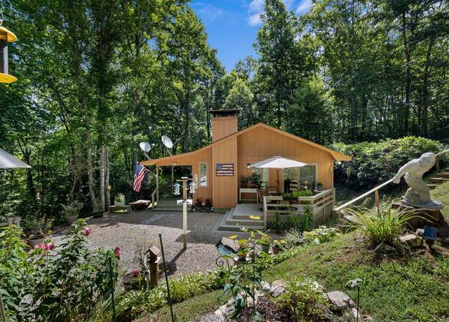 Property at 334 Jim Corbin Rd, Franklin, NC 28734, 2 beds, 2 baths