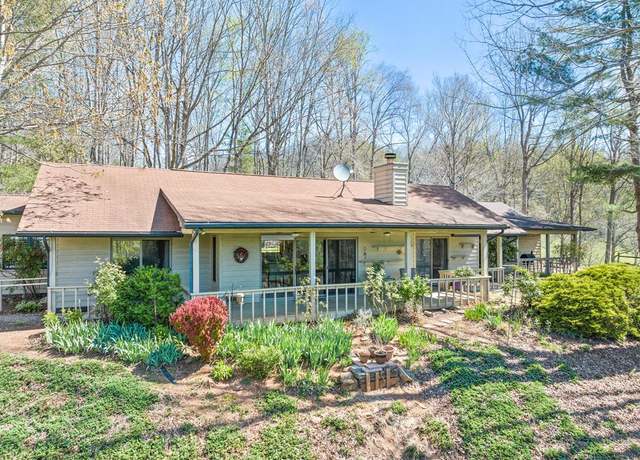 Property at 817 Ferguson Cove Loop, Clyde, NC 28721, 2 beds, 2 baths